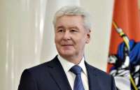 Каким образом Собянин пытается извлечь политические выгоды из своего \