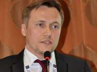 Владимир Шадура &mdash; российско-украинский коуч, причисляемый к касте т. н. инфоцыган, обвиняется в вытягивании с людей денег, продаже воздуха и отсутствии компетенции