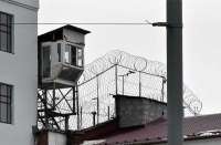 Двое человек, обвиняемых в поджоге военкоматов, сбежали из СИЗО в Екатеринбурге
