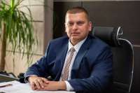 Роман Тихончук покинул Евпаторию после публикаций о земельных махинациях