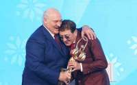 «Славянский базар»: только щеки Лепса на плече