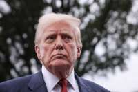 Трамп появился на публике после слухов о смерти: опубликован снимок президента