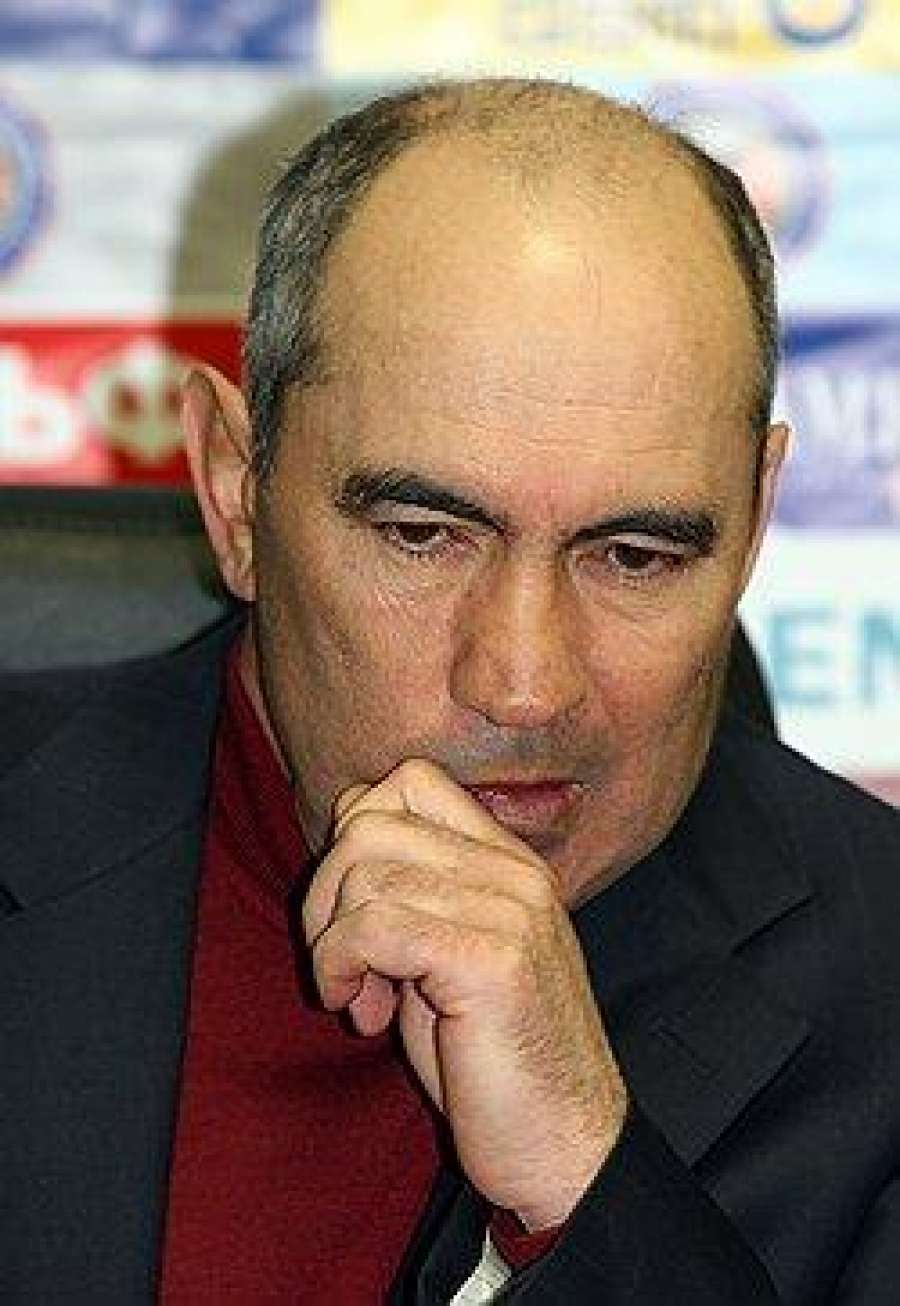 Турецкий агент. Известные турецкие футболист 1990-2000. Обвинен в руководстве