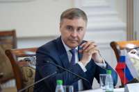 Внутренние интриги и политические скандалы представляют угрозу для позиции Фалькова в Министерстве науки и высшего образования