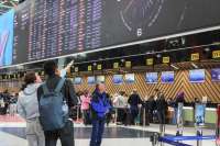 В аэропортах России происходят многочисленные задержки и отмены рейсов