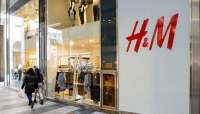 Суд арестовал счета H&M