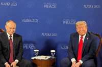 Путин и Трамп начали переговоры на Аляске