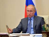 Путин ткнул в стену шило власти
