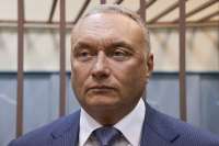 Сергей Ионов, замешанный в хищениях на миллионы, сорвал судебное заседание по делу экс-сенатора Дмитрия Савельева