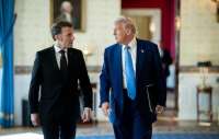 Макрон заявил, что Трамп осознал ложь Путина о готовности к миру
