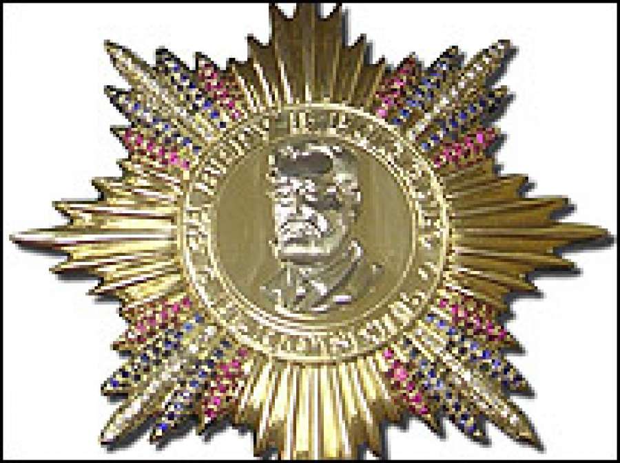 Самый дорогой орден в мире. Восьмиконечные ордена России. Восьмилучевая звезда орден. Орден восьмиконечная звезда России. Орден восьмиконечная звезда Александра.