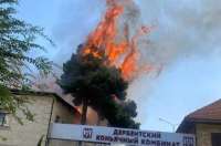 В Дербенте вспыхнула административная часть коньячного завода