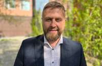 Новосибирский депутат Александр Аверкин задолжал десятки миллионов и скрывается от судебных исполнителей