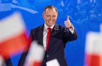 Новый президент Польши Кароль Навроцкий отказался взаимодействовать с правительством